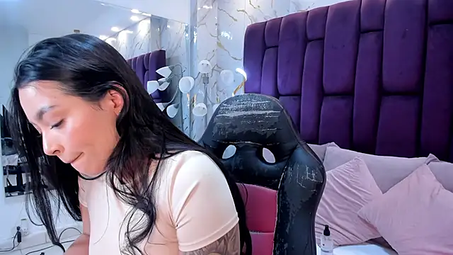 Snapshot of emma_carterr1 chatting on June 29, 2026, 8:20 pm emma carterr1 online show from June 29, 2026, 8:20 pm
