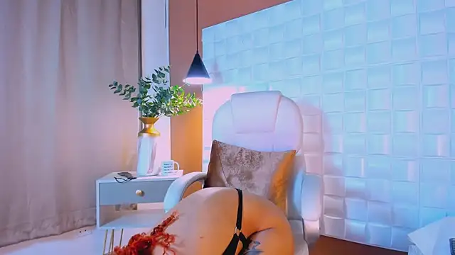 keendaall online show from February 4, 2025, 2:10 pm