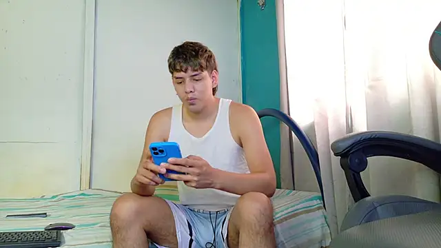 Snapshot of zackmontieel chatting on December 4, 2025, 2:59 pm zackmontieel online show from December 4, 2025, 2:59 pm