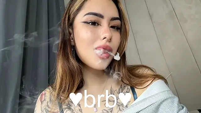 baby  kim online show from October 26, 2025, 5:13 am