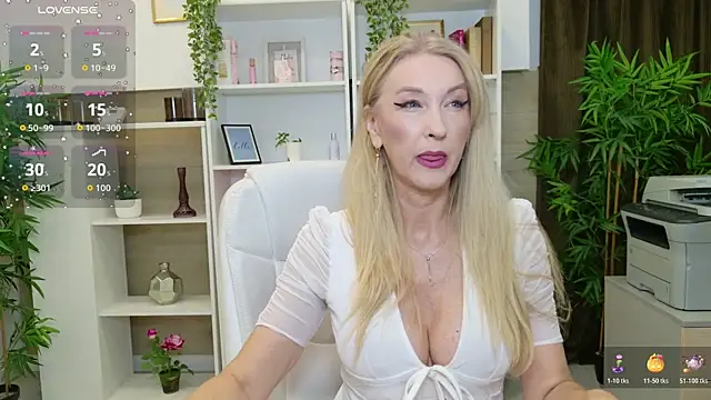 LadyLeea online show from July 22, 2026, 3:20 am