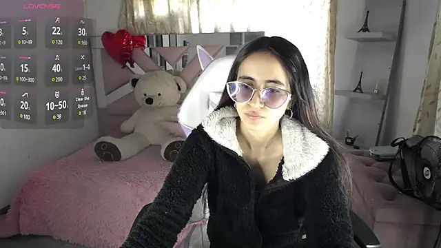 Mia Fischer online show from February 24, 2025, 8:47 pm