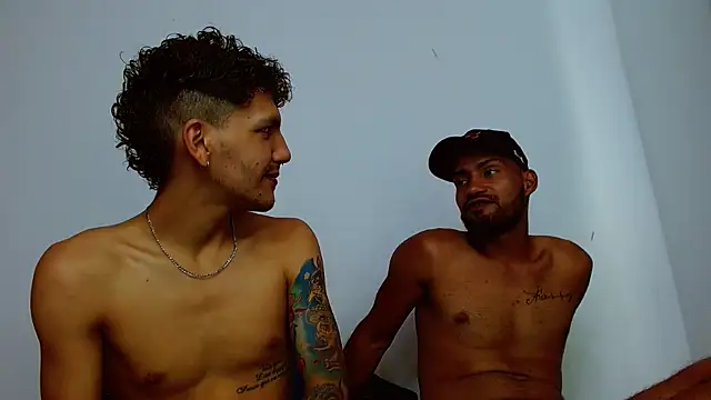 Snapshot of Benjamin_show chatting on February 28, 2025, 3:04 pm Benjamin show online show from February 28, 2025, 3:04 pm