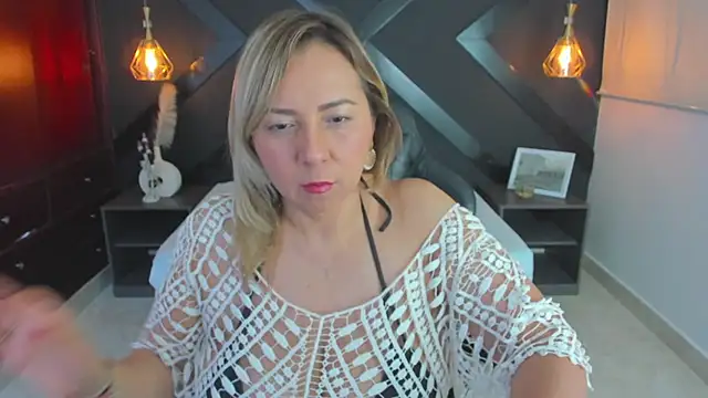 Snapshot of andre_soto_ chatting on October 30, 2025, 2:13 am andre soto online show from October 30, 2025, 2:13 am