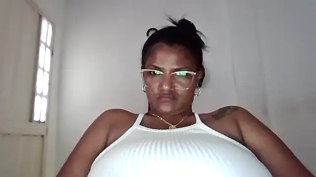 alejandraboobs07 online show from April 4, 2026, 9:34 pm