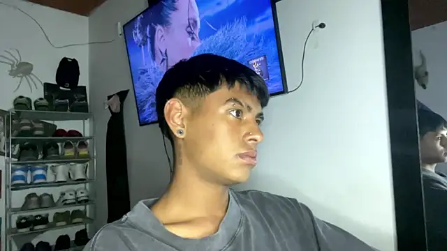 Snapshot of _Billowy_ chatting on November 17, 2025, 10:26 pm Billowy online show from November 17, 2025, 10:26 pm