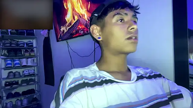 Snapshot of _Billowy_ chatting on November 20, 2025, 11:48 pm Billowy online show from November 20, 2025, 11:48 pm