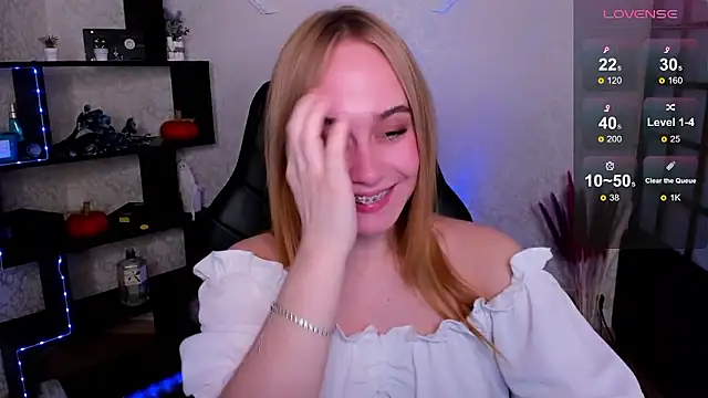 LianaBright online show from December 4, 2024, 6:33 am