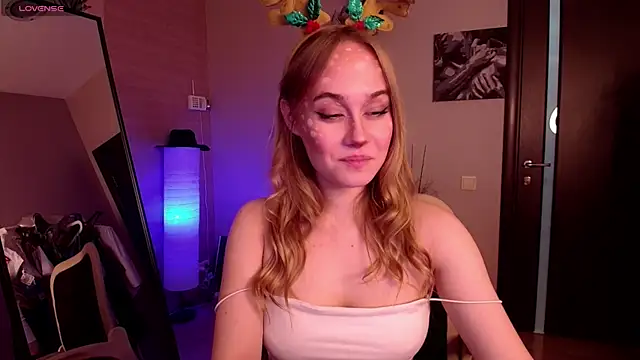 LianaBright online show from December 26, 2024, 5:26 am