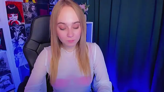 LianaBright online show from December 28, 2024, 2:54 am