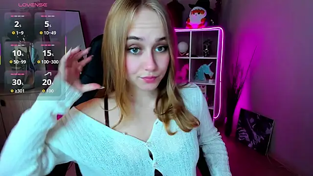 LianaBright online show from June 14, 2026, 1:58 am