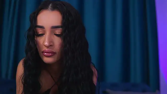 DeniseDevilles online show from April 21, 2026, 7:50 pm