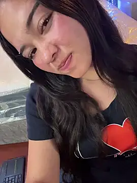 Snapshot of Paloma__LS chatting on May 15, 2026, 6:04 pm Paloma LS online show from May 15, 2026, 6:04 pm