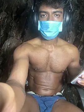 rony6663 online show from March 15, 2026, 7:47 am