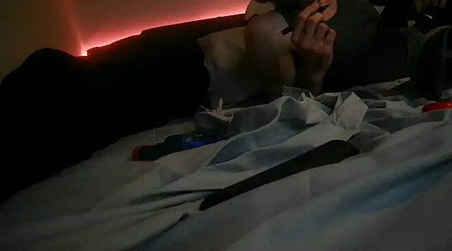 Snapshot of smokee_parT903 chatting on December 17, 2024, 9:28 am smokee parT903 online show from December 17, 2024, 9:28 am