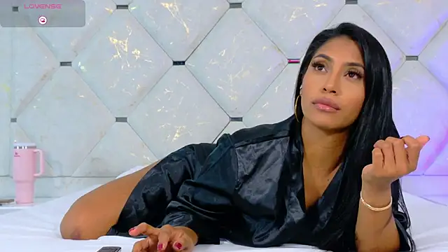 Anna risse online show from October 3, 2025, 5:04 am