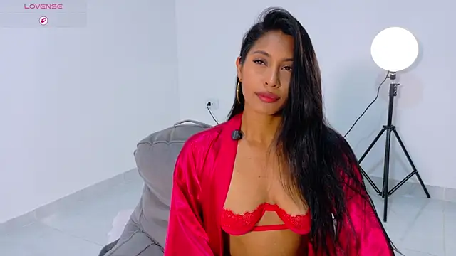 Snapshot of Anna_risse chatting on May 20, 2026, 5:35 am Anna risse online show from May 20, 2026, 5:35 am