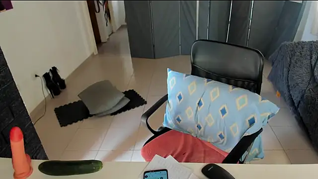 Snapshot of jessiburningheels chatting on January 30, 2025, 4:13 pm jessiburningheels online show from January 30, 2025, 4:13 pm