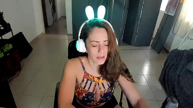 Snapshot of jessiburningheels chatting on February 28, 2025, 9:58 am jessiburningheels online show from February 28, 2025, 9:58 am