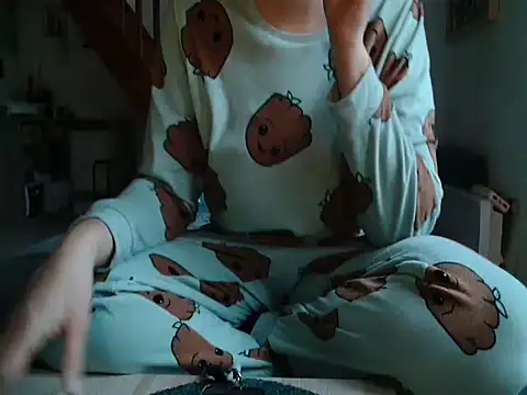 Lauzo21 online show from September 23, 2025, 5:32 am