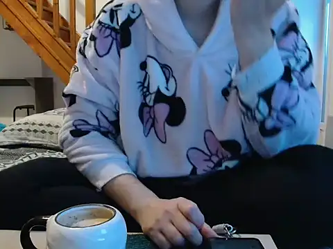 Lauzo21 online show from October 6, 2025, 5:38 am