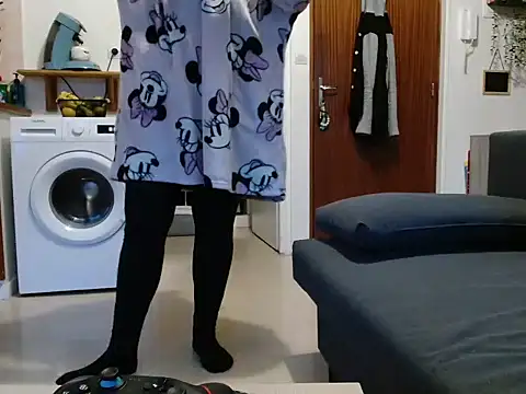 Lauzo21 online show from October 8, 2025, 5:38 am