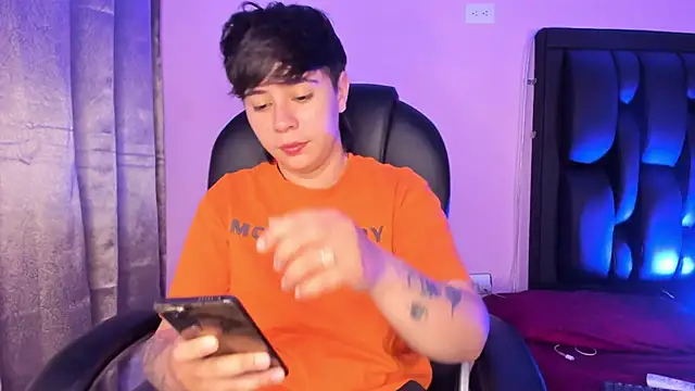 AbbySmiitth  online show from March 15, 2025, 2:12 pm