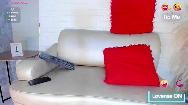 Snapshot of KENDER21_ chatting on February 25, 2025, 3:49 pm KENDER21 online show from February 25, 2025, 3:49 pm