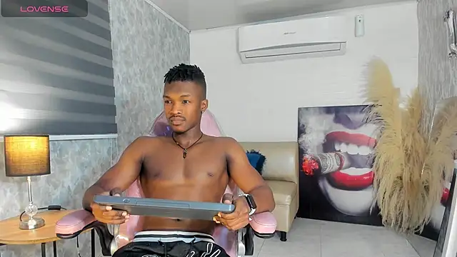 Snapshot of KENDER21_ chatting on November 12, 2025, 8:52 pm KENDER21 online show from November 12, 2025, 8:52 pm