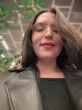 meow girl online show from January 24, 2025, 3:13 pm