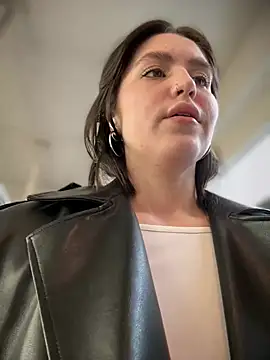 meow girl online show from March 6, 2025, 9:58 am