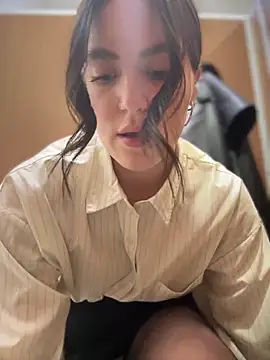 meow girl online show from March 13, 2025, 11:08 am