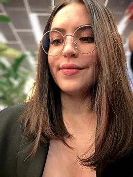 meow girl online show from September 29, 2025, 11:48 am