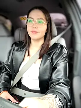 meow girl online show from October 15, 2025, 9:42 am