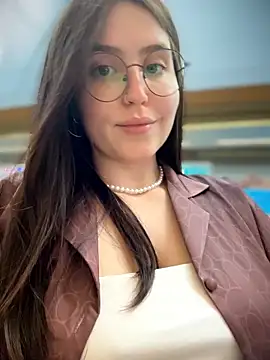 Snapshot of meow_girl chatting on June 19, 2026, 11:03 am meow girl online show from June 19, 2026, 11:03 am