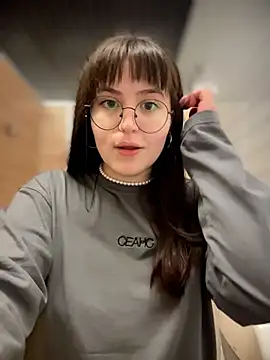 Snapshot of meow_girl chatting on July 5, 2026, 1:51 pm meow girl online show from July 5, 2026, 1:51 pm