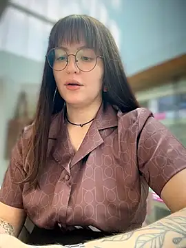 Snapshot of meow_girl chatting on July 13, 2026, 11:24 am meow girl online show from July 13, 2026, 11:24 am