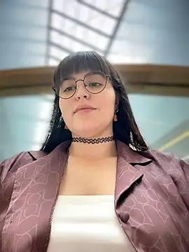 Snapshot of meow_girl chatting on July 14, 2026, 12:00 pm meow girl online show from July 14, 2026, 12:00 pm