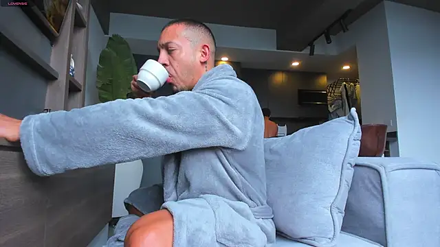 Maximo Marcelo online show from December 3, 2025, 12:03 pm