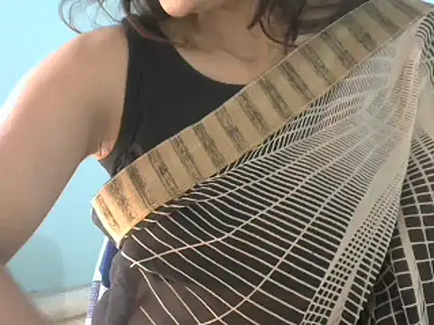 Nehasingh2024 online show from December 25, 2024, 9:02 am