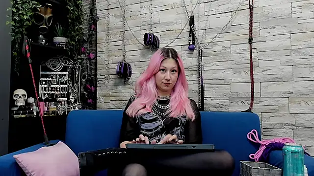 CruelMistress online show from February 25, 2025, 11:44 pm