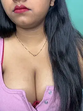Snapshot of Ishaani_0 chatting on May 26, 2026, 7:43 pm Ishaani 0 online show from May 26, 2026, 7:43 pm