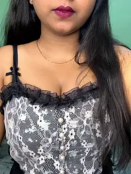 Snapshot of Ishaani_0 chatting on June 5, 2026, 7:19 pm Ishaani 0 online show from June 5, 2026, 7:19 pm