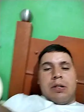 danysotico95 online show from September 28, 2025, 8:03 pm