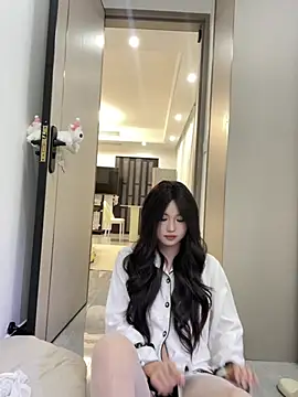 xyebobs online show from February 12, 2026, 4:24 pm