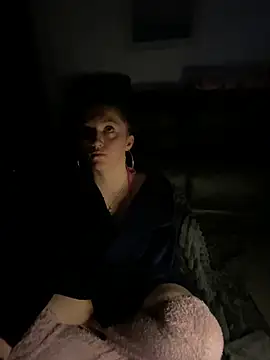 Snapshot of Stoner_BarbieXX chatting on May 7, 2026, 8:47 pm Stoner BarbieXX online show from May 7, 2026, 8:47 pm