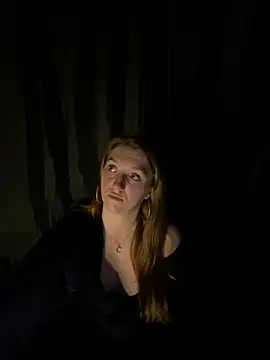 Snapshot of Stoner_BarbieXX chatting on June 16, 2026, 8:55 pm Stoner BarbieXX online show from June 16, 2026, 8:55 pm