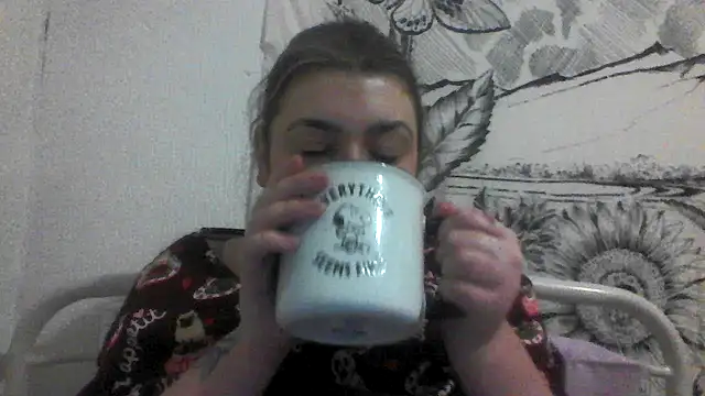 CamilaCherryX online show from November 15, 2025, 7:10 pm