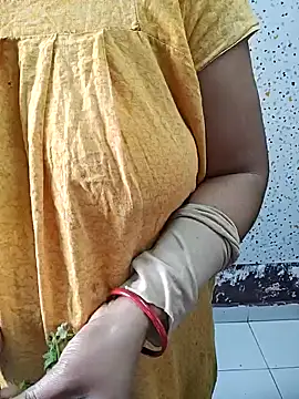 milf-kaira online show from January 10, 2025, 3:07 am