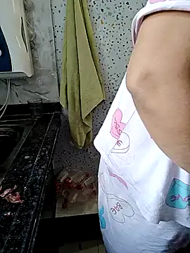 milf-kaira online show from January 25, 2025, 11:44 am